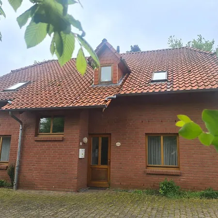Schickebude-steinhude-2-400m-zum-naechsten-oeffentlichen-wasserzugang-5-minuten-zur-badeinsel-ruhige-lage-mit-schoenem-aussenbereich
